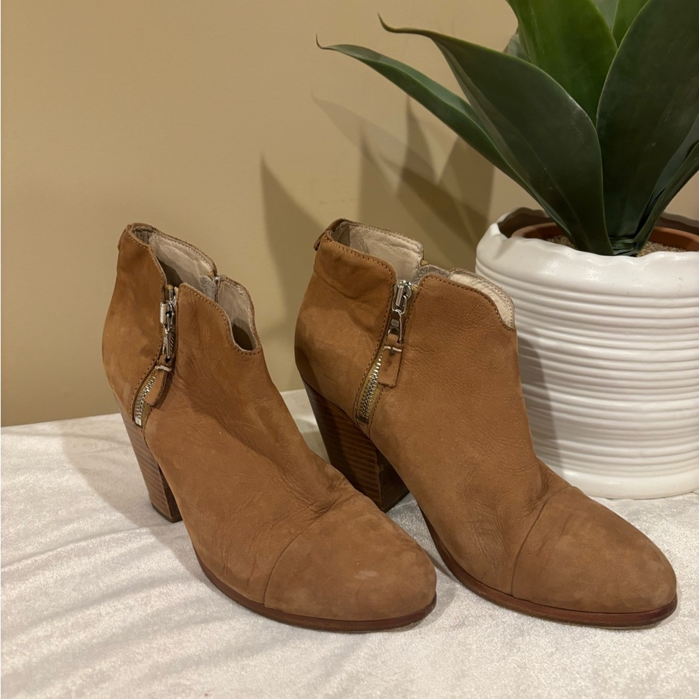 Rag & Bone Margot Zip booties sz 39.5 tan nubuck leather
